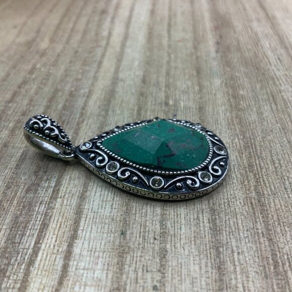 Lia Sophia "Amazonia" Green Teardrop Silver Tone Pendant - Picture 4 of 6